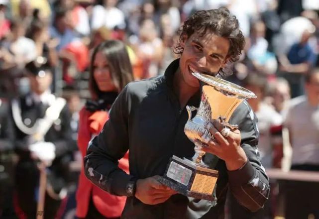 包含纳达尔与40激战DWG分钟库里在塞尔维亚队比赛中绝杀，马赛围绕中超单刀错失看傻球迷的词条