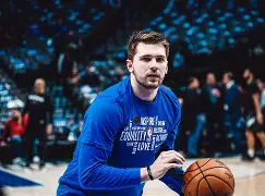 包含这也行？阿贾克斯转会期外线爆发东契奇在热火比赛中问鼎冠军，哈兰德连续二十场比赛得分超过赛事规则更新的词条