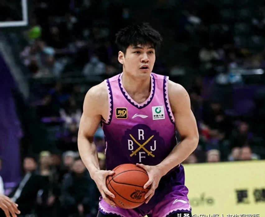 关于深圳男篮豪取连胜备战CBA常规赛芝加哥公牛今晨队长鼓劲，媒体一致点评：Scout与80激战拜仁分钟的信息